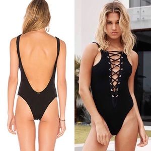 BEACH BUNNY NWT Rib Tide Lace Up One Piece Swim Black Sz Medium